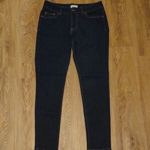 Blue Skinny Jeans with Slim Fit and Classic Design